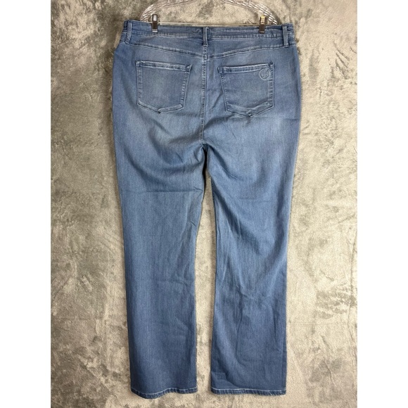 Hot in Hollywood NWT Silky Denim Pull On Bootcut Jeans 2XT Vital Stretch Tech - Picture 6 of 14